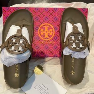 NIB Tory Burch Miller cloud leather sandal olive green size 8.5